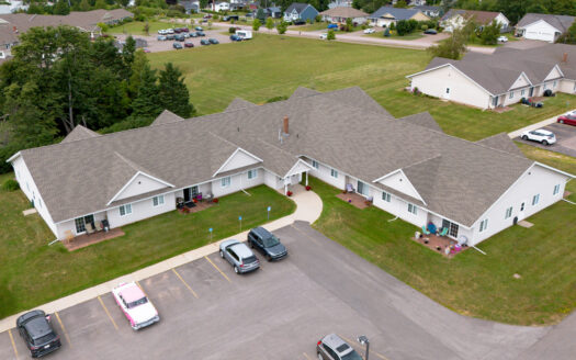 319 Shakespeare Dr, Stratford